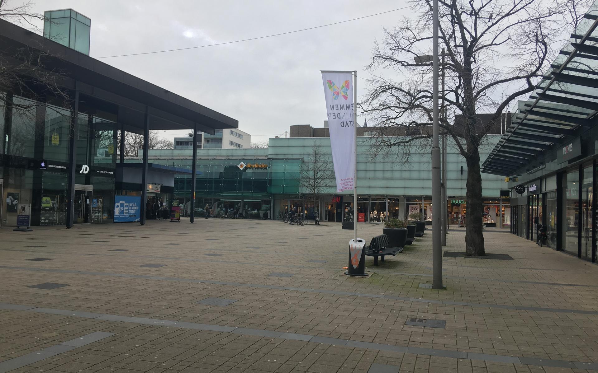 Streep door koopzondag in Emmen: geen onverantwoorde risico's - Dagblad